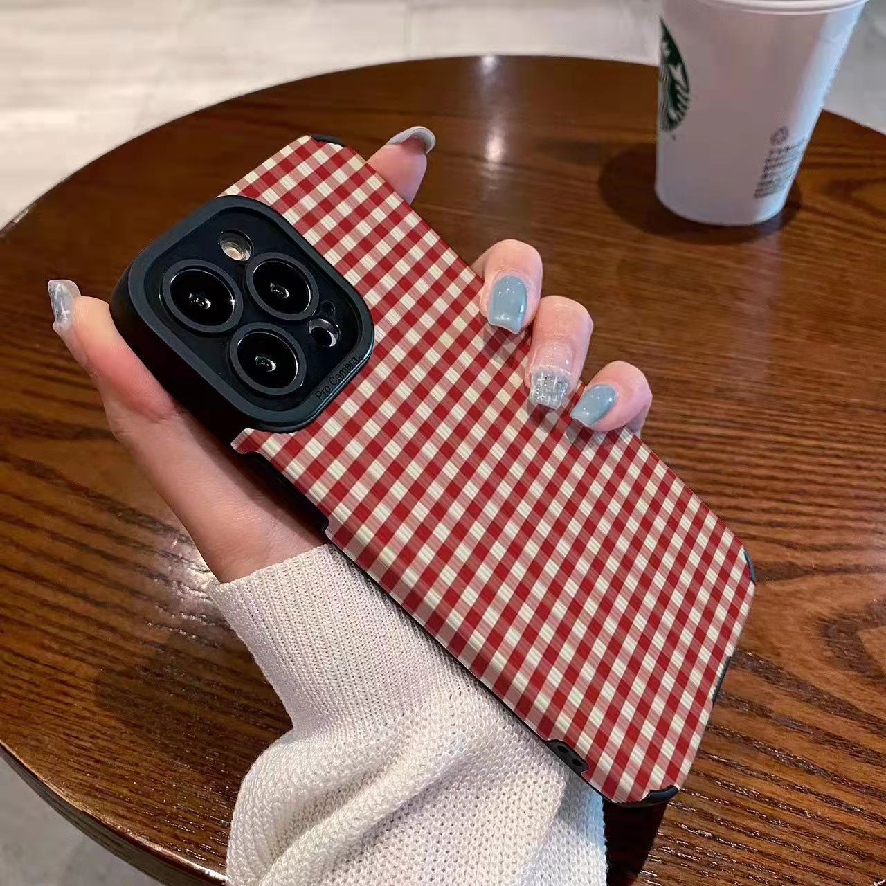 The Perfect Blend of Style and Protection: Suitable For Lambskin Fully-encased Soft Plaid Phone Cases